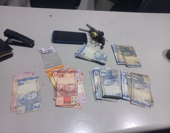 Suspeito é detido com entorpecentes durante ação policial no Centro de Teresina