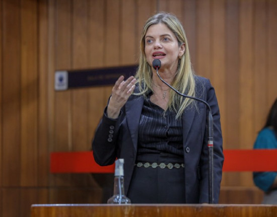 Gracinha Mão Santa é multada por se exceder em participação na campanha de Francisco Emanuel