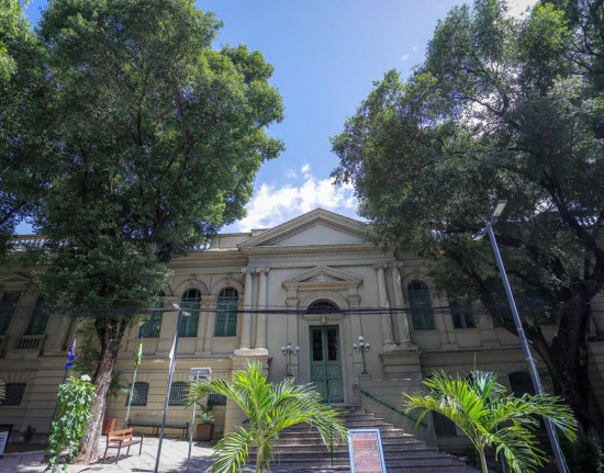 Prefeitura de Teresina antecipa salários de servidores municipais