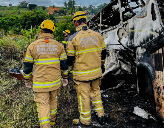 Chegam a 38 o número de mortos no acidente em rodovia de Minas gerais