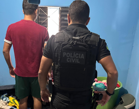 Polícia cumpre mandado contra suspeito de intolerância religiosa