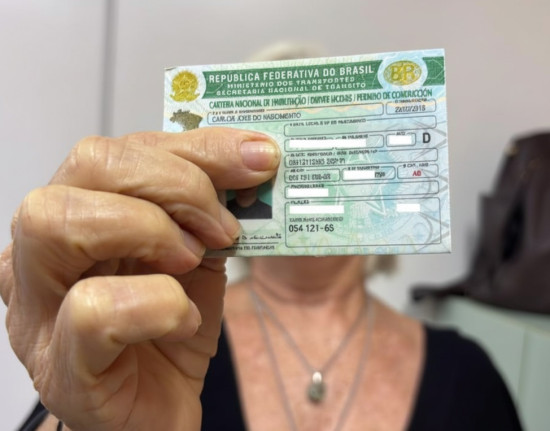 Detran-PI estabiliza serviço e emite 10 mil carteiras de habilitação em três dias