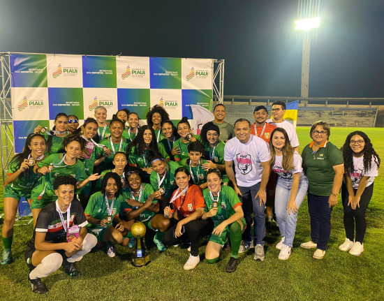 Skill Red conquista Copa Rainha de futebol feminino no Estádio Albertão