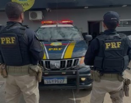 PRF prende suspeito que transportava mercadorias sem nota fiscal utilizando falsa documentação