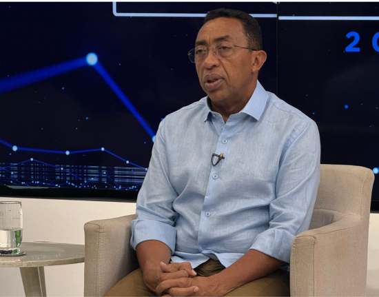 Joel Rodrigues critica privilégios na política e promete auditar empréstimos