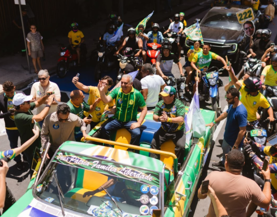Vice na chapa de Flávio Bolsonaro cumpre agenda de campanha em Parnaíba