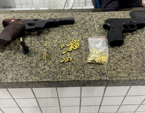 Suspeito de ameaçar mulher é preso com arma e 65 munições em Parnaíba
