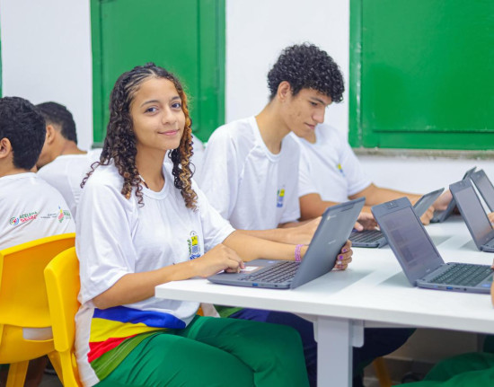 Seduc abre inscrições para testes seletivos em 17 escolas de tempo integral para 2026