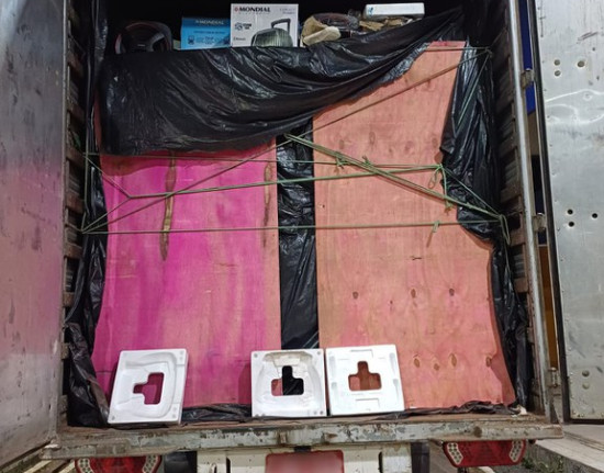 PRF flagra transporte irregular de caixas de som avaliado em R$ 395 mil