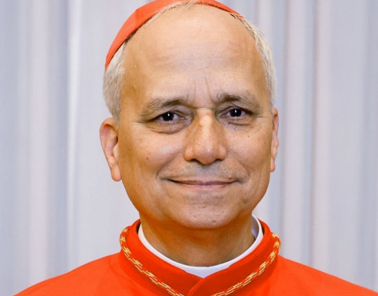 Cardeal americano Robert Prevost é eleito o novo Papa e adota o nome de Leão XIV