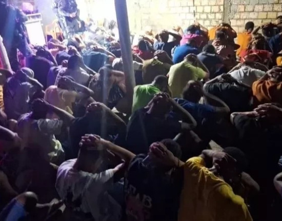 Polícia interrompe baile reggae, prende 10 adultos e apreende 26 menores