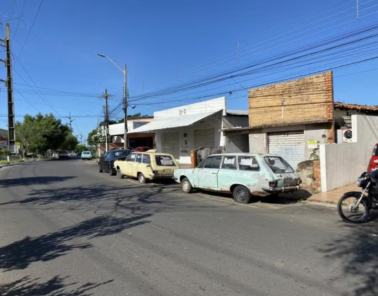 Operação retira carros abandonados e visa trânsito mais limpo