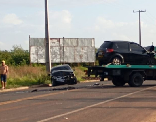 Colisão entre veículos deixa feridos na entrada de Parnaíba