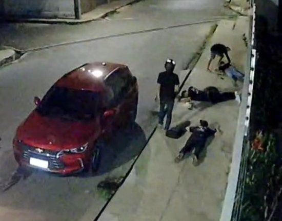 Músicos são assaltados por dupla armada em frente a igreja na zona sudeste de Teresina