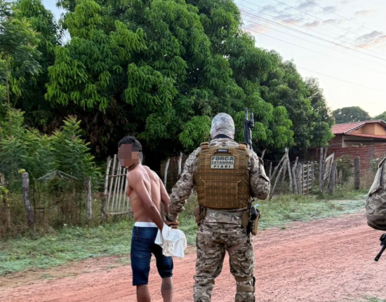 Polícia prende suspeito de tráfico de drogas em José de Freitas