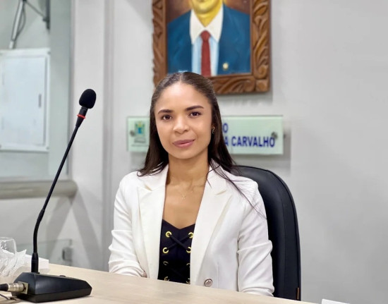 Samara do Estevão assume cadeira na Câmara de Parnaíba