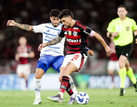 Flamengo e Cruzeiro empatam em Maracanã lotado