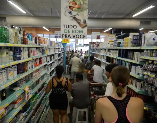 Isenção do IR reduz desigualdade e incentiva consumo, diz especialista