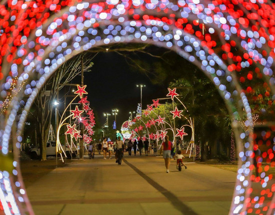 Natal ganha destaque com nova iluminação em Teresina