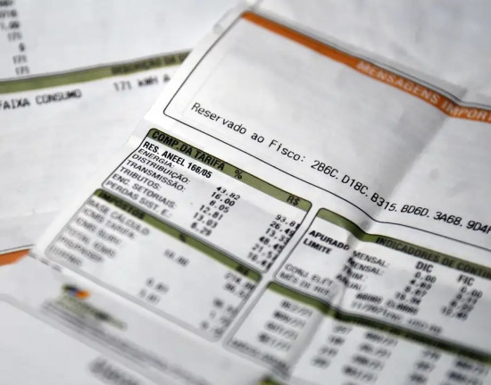 Aneel mantém bandeira para vermelha 1 na conta de luz em novembro