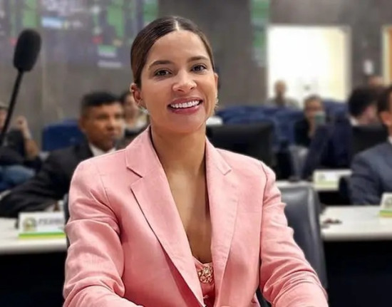 Mesmo afastada, Tatiana Medeiros já recebeu mais de R$ 220 mil