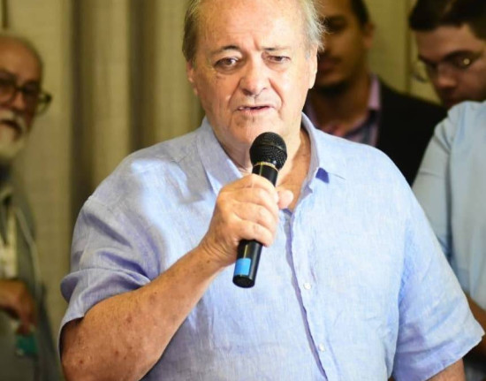 Silvio Mendes anuncia promoções e convocações na educação