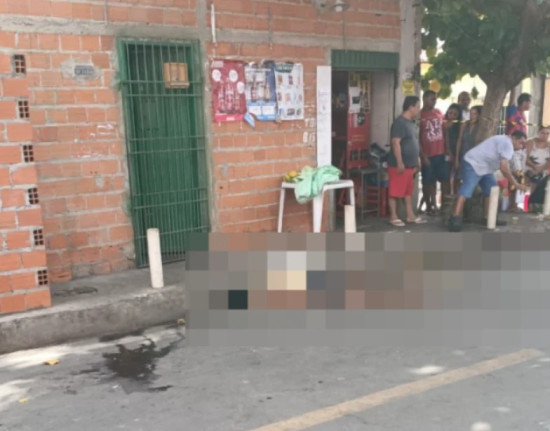 Jovem é morta a tiros na zona Sul de Teresina; suspeitos seguem foragidos