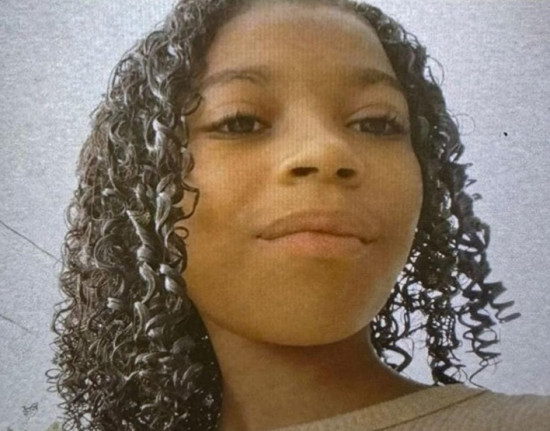 Menina de 12 anos morre após ser atingida por tiros durante ataque em Floriano