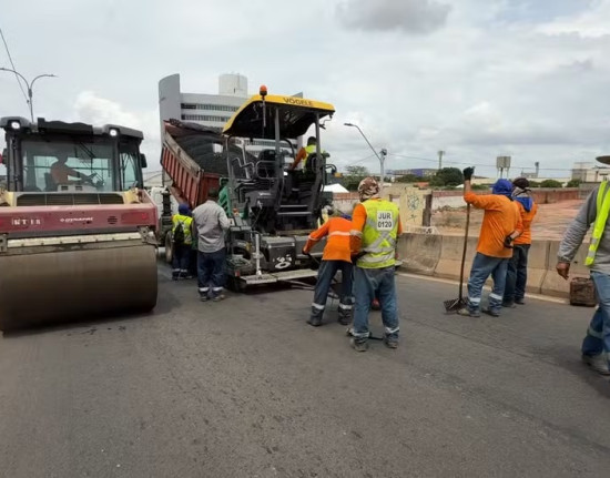 Viaduto da Miguel Rosa é reaberto após obra emergencial para corrigir desnível