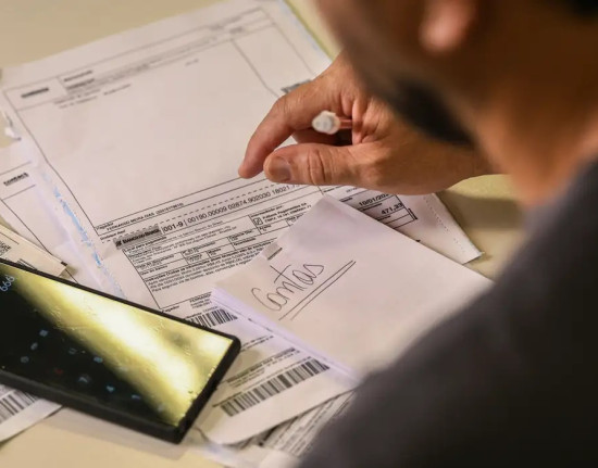 Salário mínimo de R$ 1.621 começa a valer nesta quinta-feira