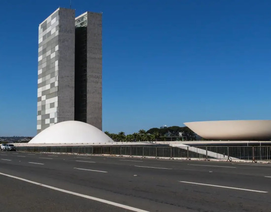 Concurso da Câmara dos Deputados encerra inscrições nesta segunda-feira (26)