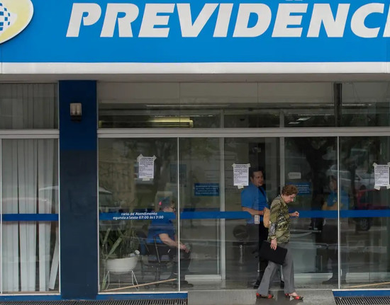 Agências do INSS abrem para atendimento extra neste sábado e domingo