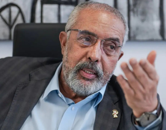 Não há mais razão para manter escala 6x1 e jornada de 44h, diz senador