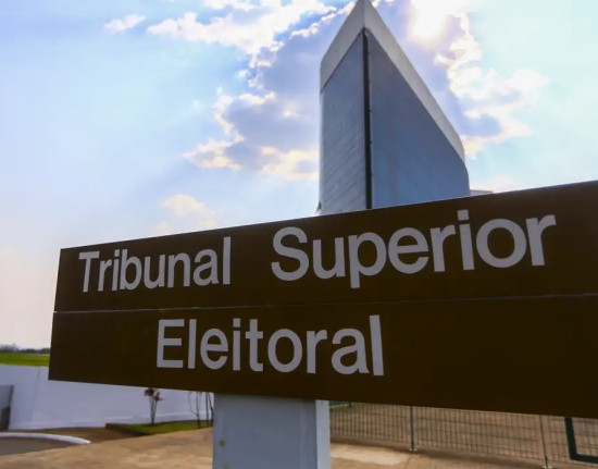 TSE aprova restrições para uso de IA nas eleições de outubro