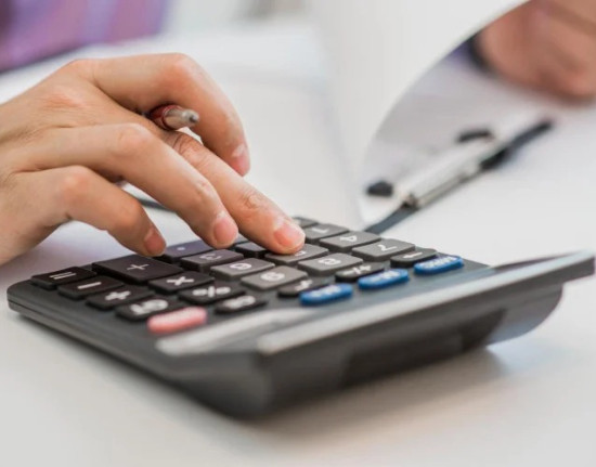 Economia brasileira cresce 2,3% em 2025, revela IBGE