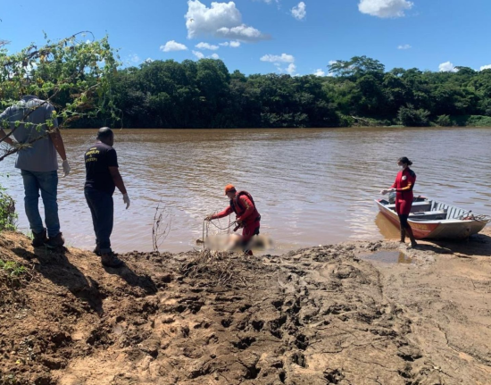 Corpo é encontrado no Rio Poti após horas de buscas na zona Norte