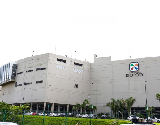 Mulher morre após queda de sacada em shopping na zona Norte de Teresina