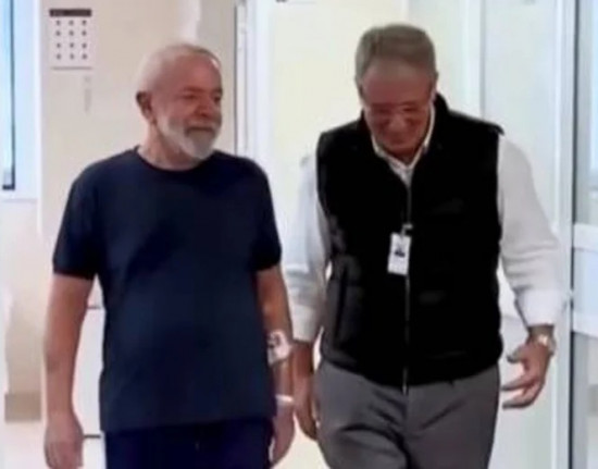 Presidente Lula deixa a UTI e continua recuperação em hospital