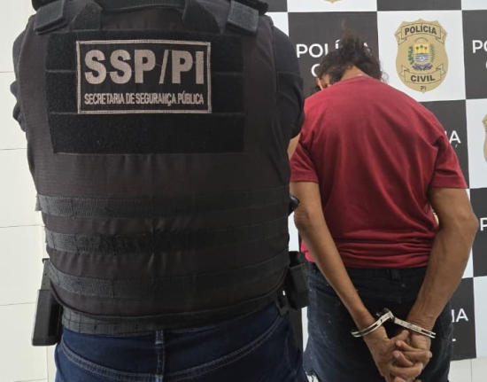 Mulher de 52 anos é presa por tráfico de drogas na zona Leste