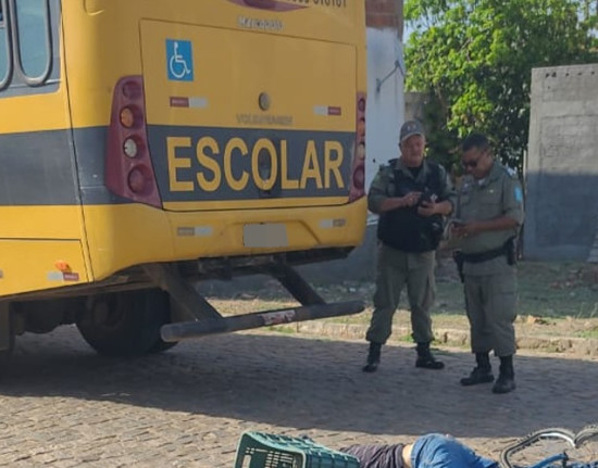 Ciclista morre após ser atingido por ônibus escolar em Paulistana