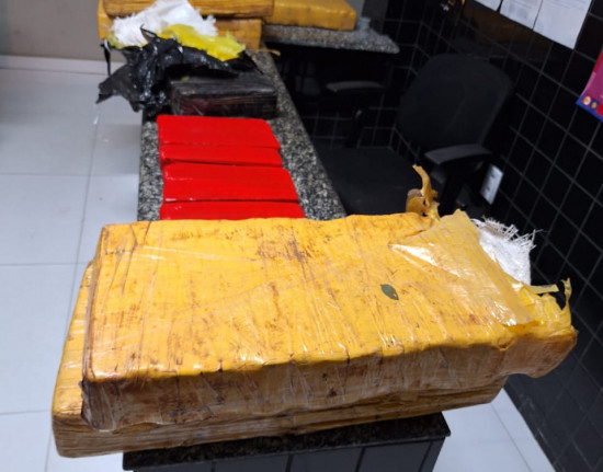 Maconha avaliada em R$ 3 milhões é apreendida em Valença; suspeitos são presos