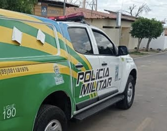 Duas mulheres são conduzidas por agressão e injúria após briga familiar