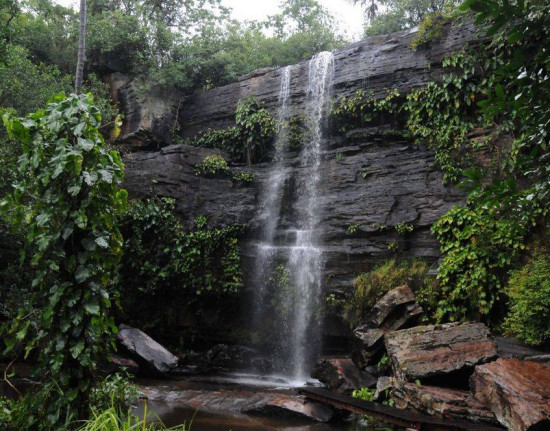 Cachoeiras do Norte do Piauí encantam pela beleza e exuberância