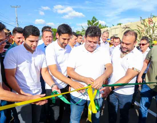 Rafael Fonteles entrega obras de mobilidade urbana n o Piauí