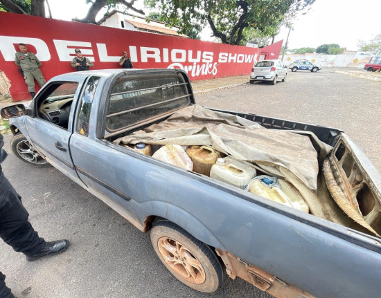 Jovem é preso com mais de mil litros de combustível desviados de terminal em Teresina