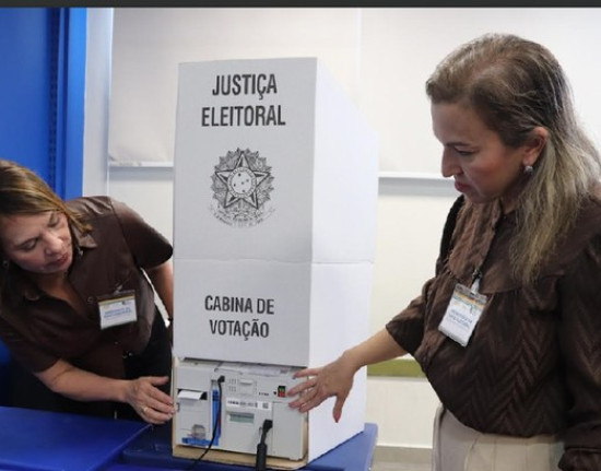 Votação paralela: TRE- PI realiza Teste de Integridade nas urnas eletrônicas de  Teresina