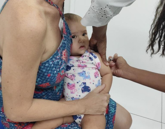 FMS inicia hoje (22) vacinação contra pneumonia e meningite em Teresina