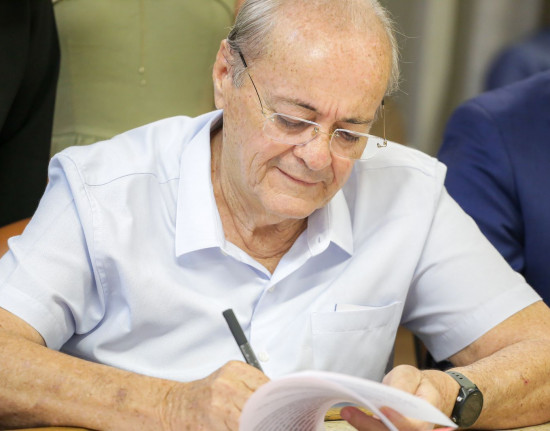 Silvio Mendes aponta mudanças na cobrança da taxa de esgoto
