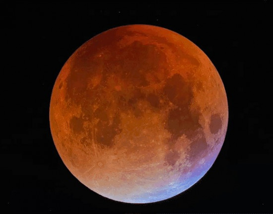 Eclipse total da Lua acontece nesta madrugada; entenda sobre o fenômeno