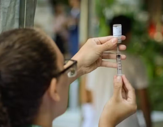 Escolas do Piauí terão vacinação para alunos a partir desta segunda-feira